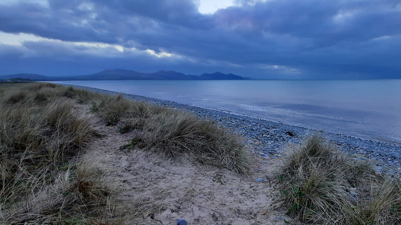 Image of Dinas Dinlle beach